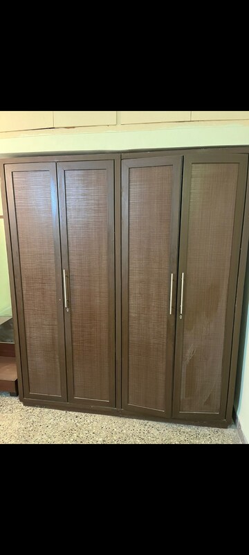 Furnished Amenities in 2 BHK Apartment at Yashovardhan Society, Mahim – for Rent