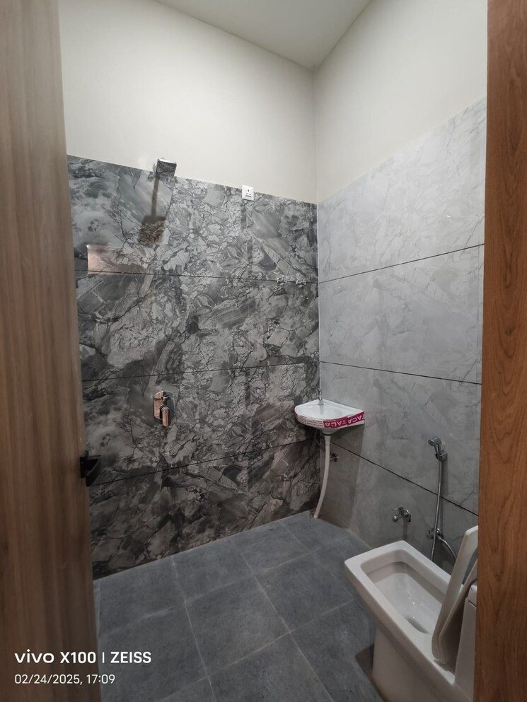 Bathroom, vaishali nagar 3.5 Bedroom 1800 Sq.Ft. Independent House In Vaishali Nagar Ajmer 8314906