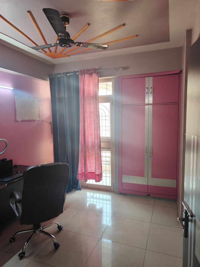 Living Room, mahagun-mascot 3 Bedroom 1550 Sq.Ft. Apartment In Sain Vihar Ghaziabad 8314912