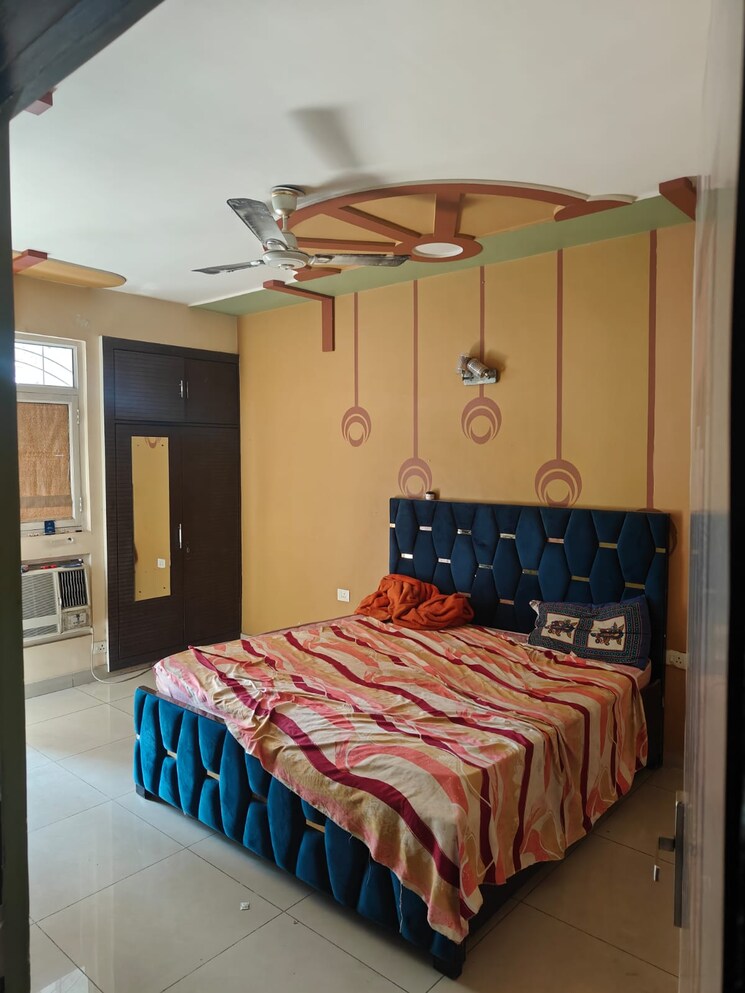 Bedroom, mahagun-mascot 3 Bedroom 1550 Sq.Ft. Apartment In Sain Vihar Ghaziabad 8314912