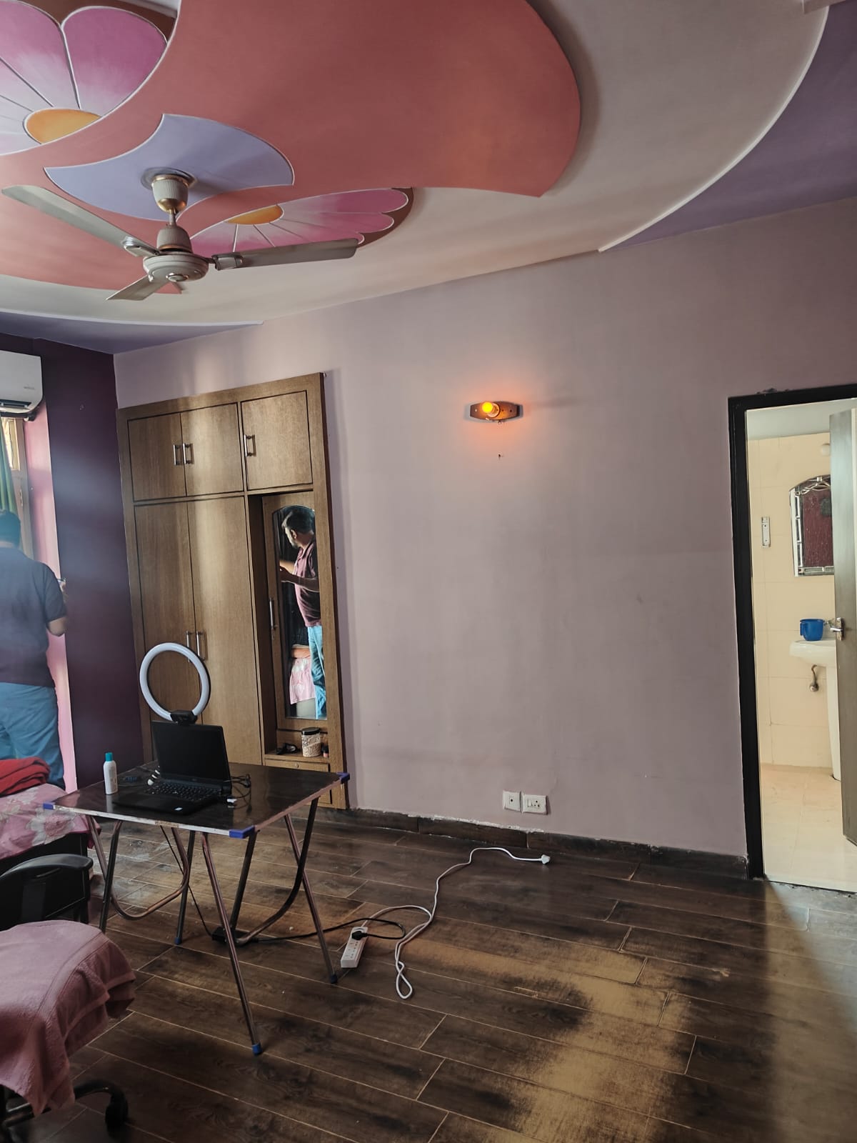 3 BHK + Servant Room Apartment For Sale in Mahagun Mascot