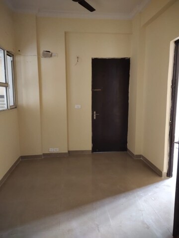Room in 2 BHK Apartment at Ip Extension – for Sale