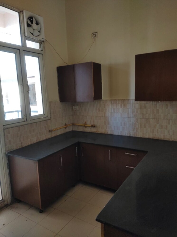 Kitchen, ip extension 2 Bedroom 1000 Sq.Ft. Apartment In Ip Extension Delhi 8314919