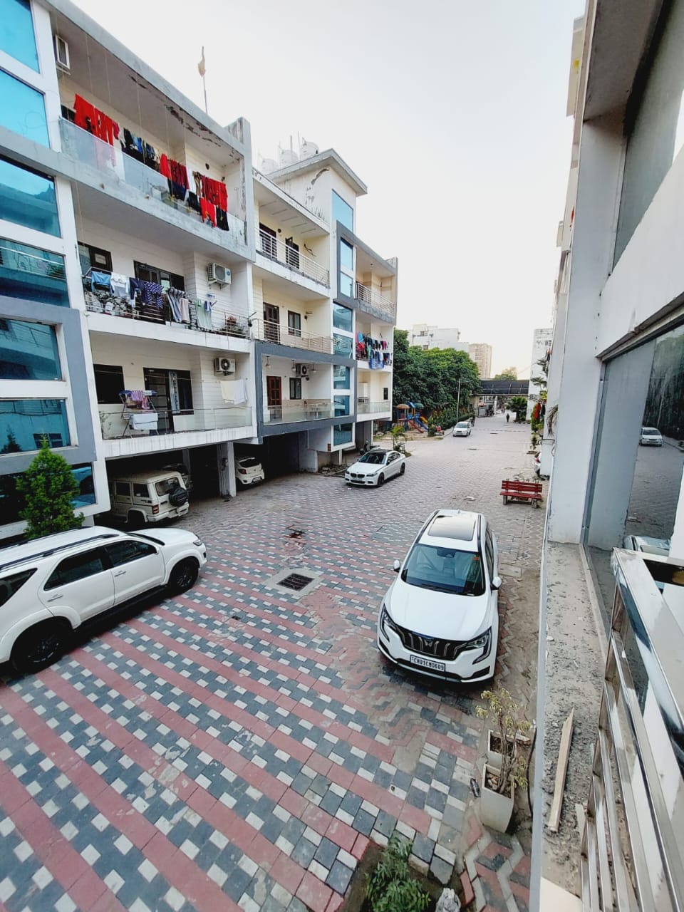 3 BHK Builder Floor For Sale in Metro Town 