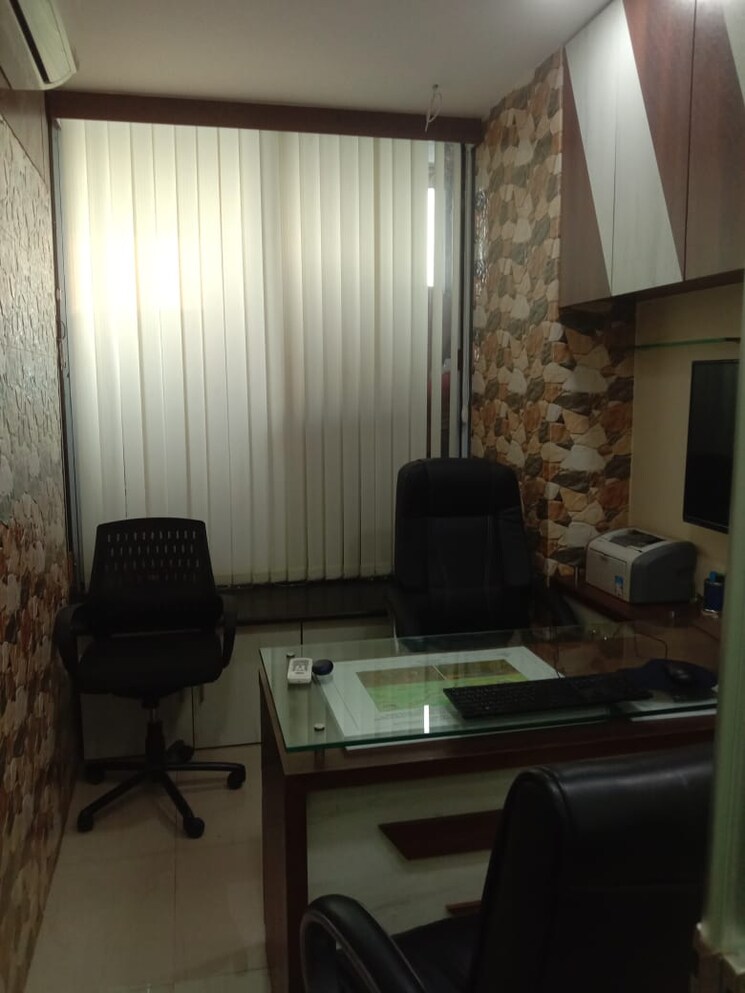 Living Room, real-tech-park Commercial Office Space 1000 Sq.Ft. In Vashi Sector 30a Navi Mumbai 8315046
