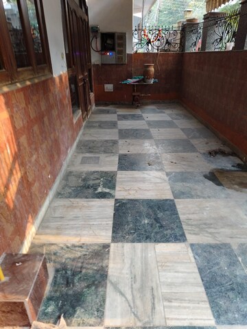 Parking in 3 BHK Independent House at Sector 56 – for Rent