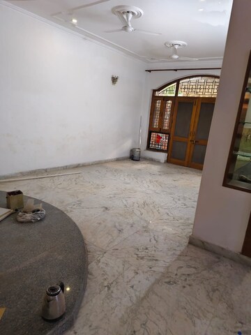 Room in 3 BHK Independent House at Sector 56 – for Rent
