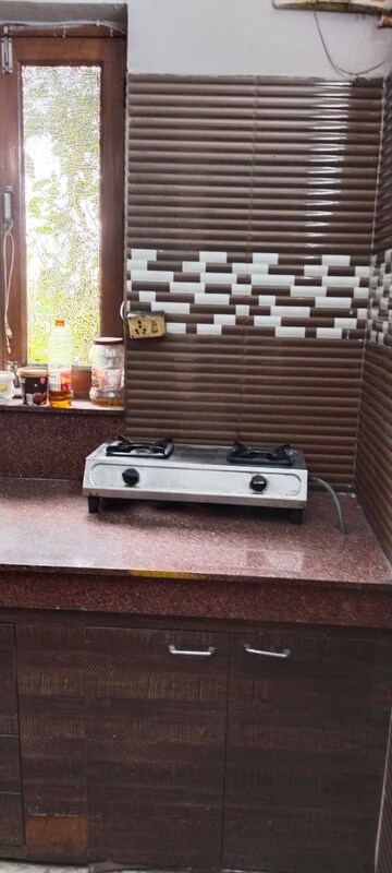 Parking in 1 RK Independent House at Sector 56 – for Rent