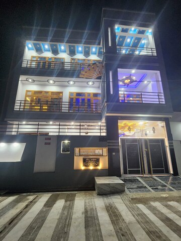 2 BHK Builder Floor For Rent in Gomti Nagar