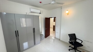Room in 2 BHK Apartment at Prestige High Fields, Gachibowli – for Rent