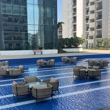 4 BHK Apartment – Exterior View View at Central Park Flower Valley Aqua Front Towers, Sohna Sector 33 - for Rent