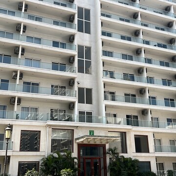 4 BHK Apartment – Exterior View View at Central Park Flower Valley Aqua Front Towers, Sohna Sector 33 - for Rent