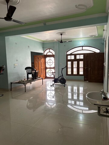 Living Room in 2 BHK Builder Floor at Gomti Nagar – for Rent