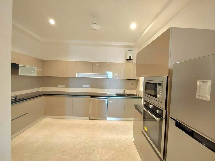 Kitchen, maya-green-lotus-saksham 5 Bedroom 3360 Sq.Ft. Apartment In International Airport Road Zirakpur 8315192