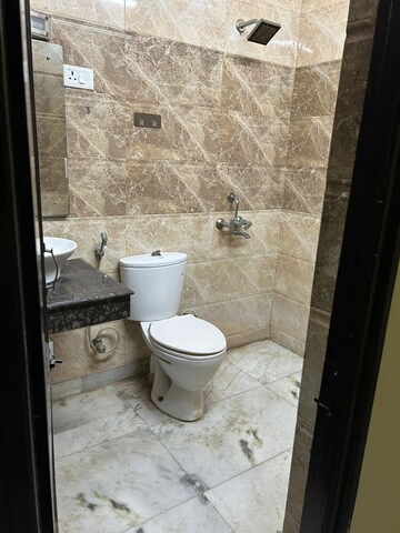 Bathroom in 3 BHK Builder Floor at Ansal Plaza Sector-23, Sector 23 – for Rent