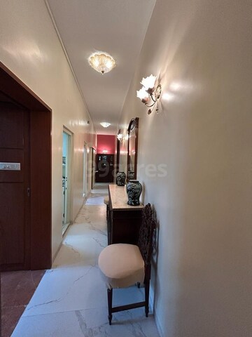 Furnished Amenities in 3 BHK Apartment at Giriraj Apartments, Altamount Road – for Rent