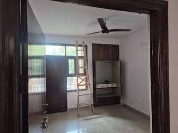 Room in 2 BHK Apartment at SRS Residency, Sector 88 – for Rent