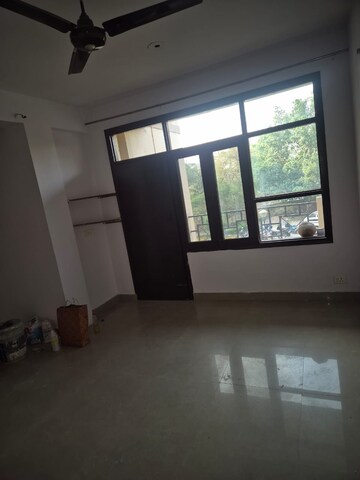 Room in 2 BHK Apartment at SRS Residency, Sector 88 – for Rent