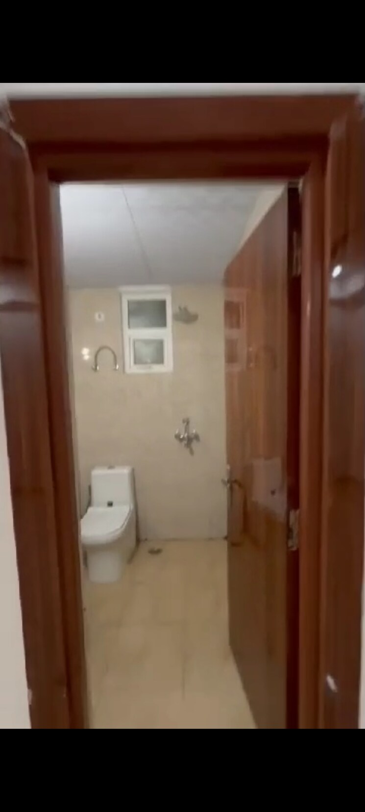 Bathroom, sector 1 greater noida 3 Bedroom 2100 Sq.Ft. Builder Floor In Sector 1 Greater Noida Greater Noida 8315263