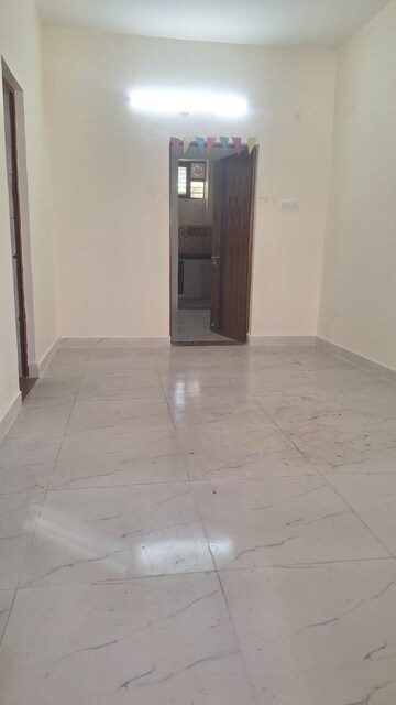 Room in 3 BHK Builder Floor at Sector 46 – for Rent
