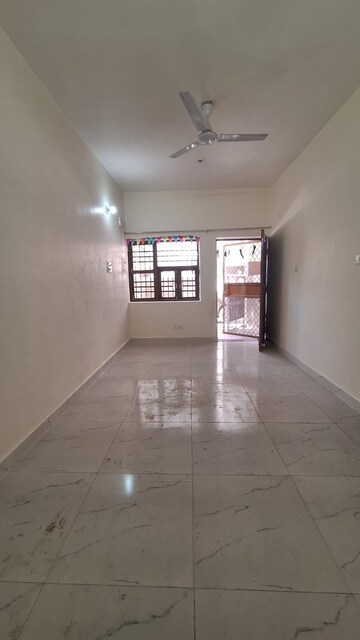 Building Lobby in 3 BHK Builder Floor at Sector 46 – for Rent