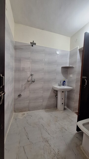 Bathroom in 3 BHK Builder Floor at Sector 46 – for Rent