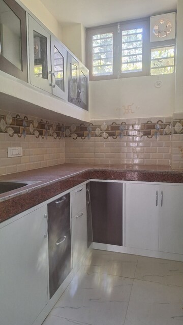 Kitchen in 3 BHK Builder Floor at Sector 46 – for Rent