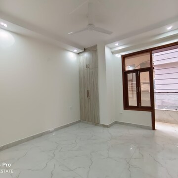 Room in 3 BHK Apartment at Palm Residency Chhatarpur, Rajpur Khurd Extension – for Rent