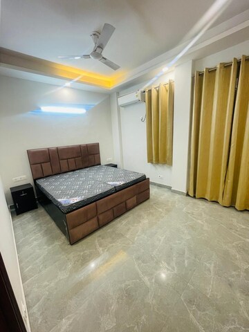 1 RK Builder Floor For Rent in Sector 55