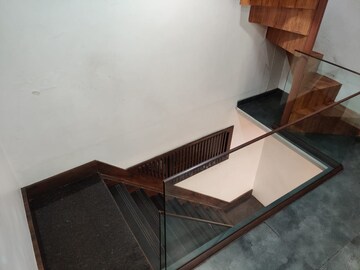 Balcony in  Shop at Gultekdi – for Sale