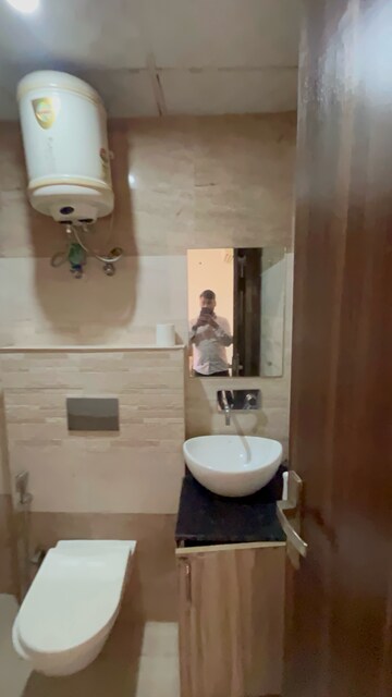 Bathroom in 1 BHK Builder Floor at Sector 24 – for Rent