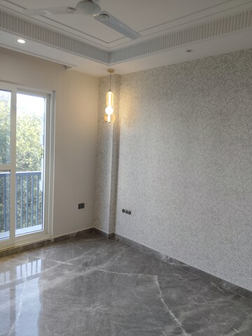Room in 3 BHK Builder Floor at Paschim Vihar – for Sale