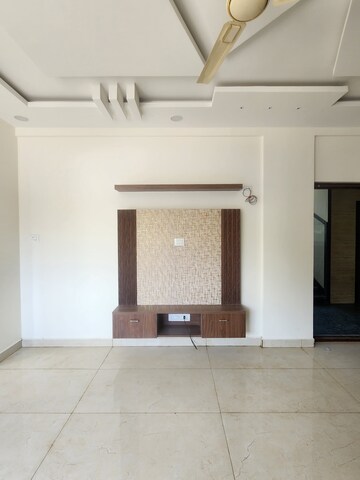 Building Lobby in 2 BHK Builder Floor at Hsr Layout – for Rent