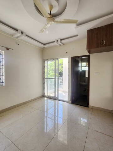 Room in 2 BHK Builder Floor at Hsr Layout – for Rent