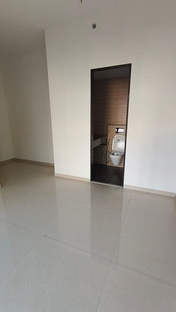 Room in 2 BHK Apartment at Lodha Vista, Lower Parel – for Rent