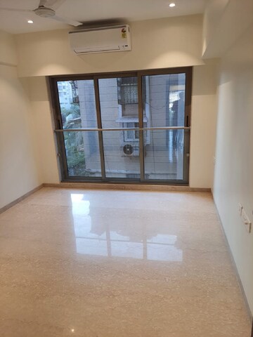 Room in 2 BHK Apartment at Bandra West – for Rent
