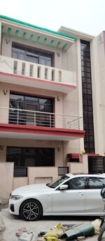 4 BHK + Pooja Room 50 Sq.Mt. Independent House in RWA Apartments Sector 19