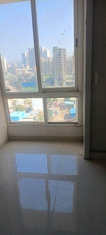 Room in 2 BHK Apartment at Signature Global The Millennia, Sector 37d – for Sale