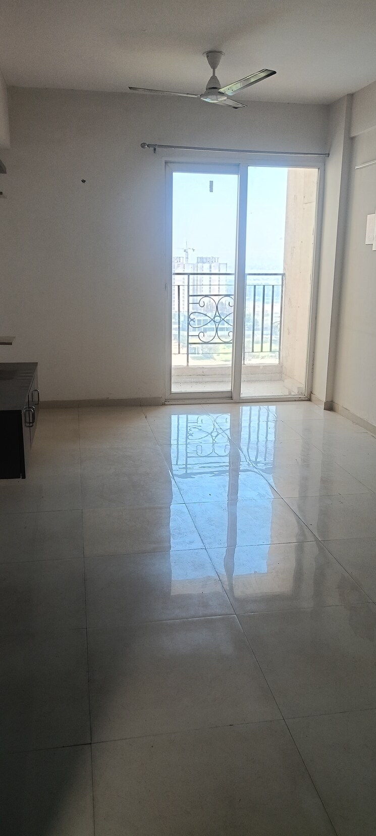 Room, signature-global-the-millennia 2 Bedroom 1050 Sq.Ft. Apartment In Sector 37d Gurgaon 8315450