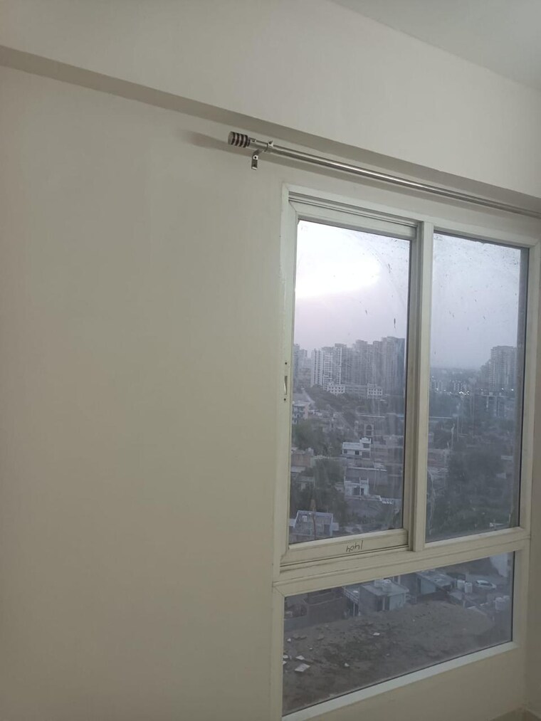 Room, signature-global-the-millennia 3 Bedroom 1100 Sq.Ft. Apartment In Sector 37d Gurgaon 8315495