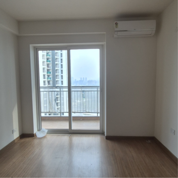 Room in 3 BHK Apartment at Godrej Meridien, Mohammad Heri Village – for Rent