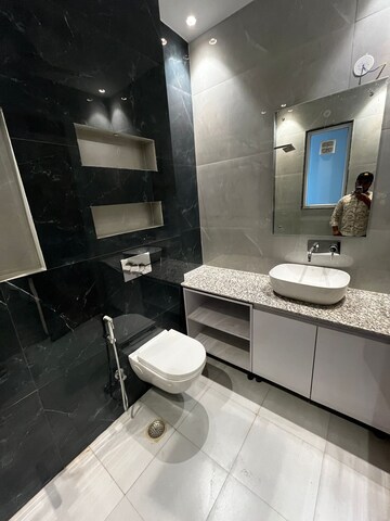 Team Area in 3 BHK Builder Floor at Ansal Sushant Lok I, Sector 43 – for Rent