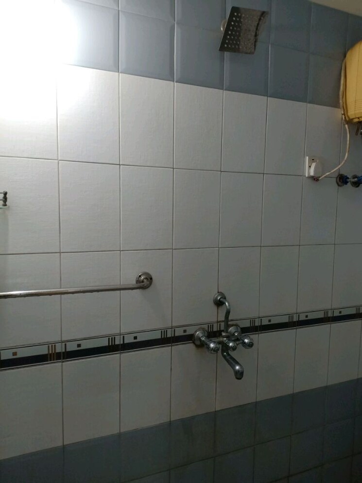 Bathroom, brahmand-phase-8 2 Bedroom 555 Sq.Ft. Apartment In Brahmand Thane 8315586