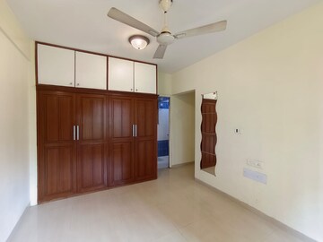 Room in 2 BHK Apartment at Suncity Complex, Powai – for Rent