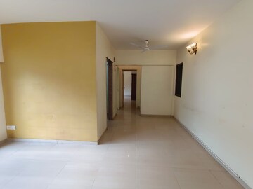 Room in 2 BHK Apartment at Suncity Complex, Powai – for Rent