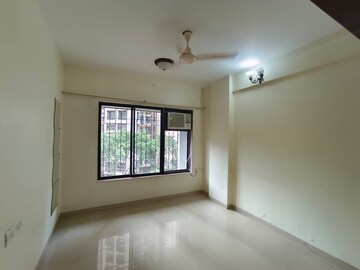 Room in 2 BHK Apartment at Suncity Complex, Powai – for Rent