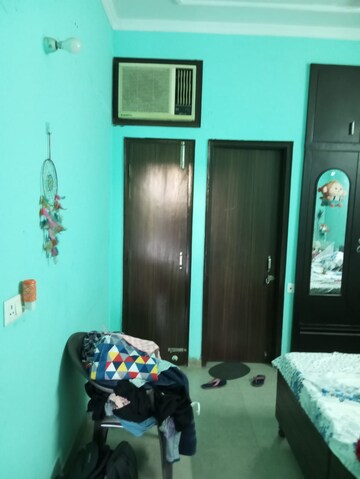 Furnished Amenities in 2 BHK Builder Floor at RWA Apartments Sector 27, Sector 27 – for Rent