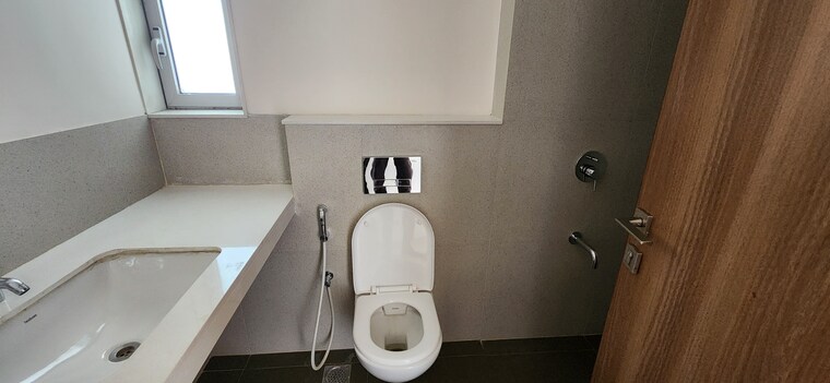 Bathroom, piramal-vaikunth-vijit 2 Bedroom 710 Sq.Ft. Apartment In Balkum Pada Thane 8315885