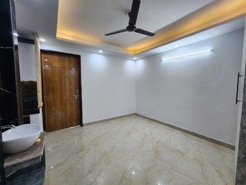 Room in 1 BHK Builder Floor at Saket – for Rent