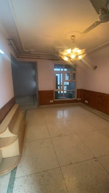 Living Room in 3 BHK Apartment at Sector 21c – for Rent